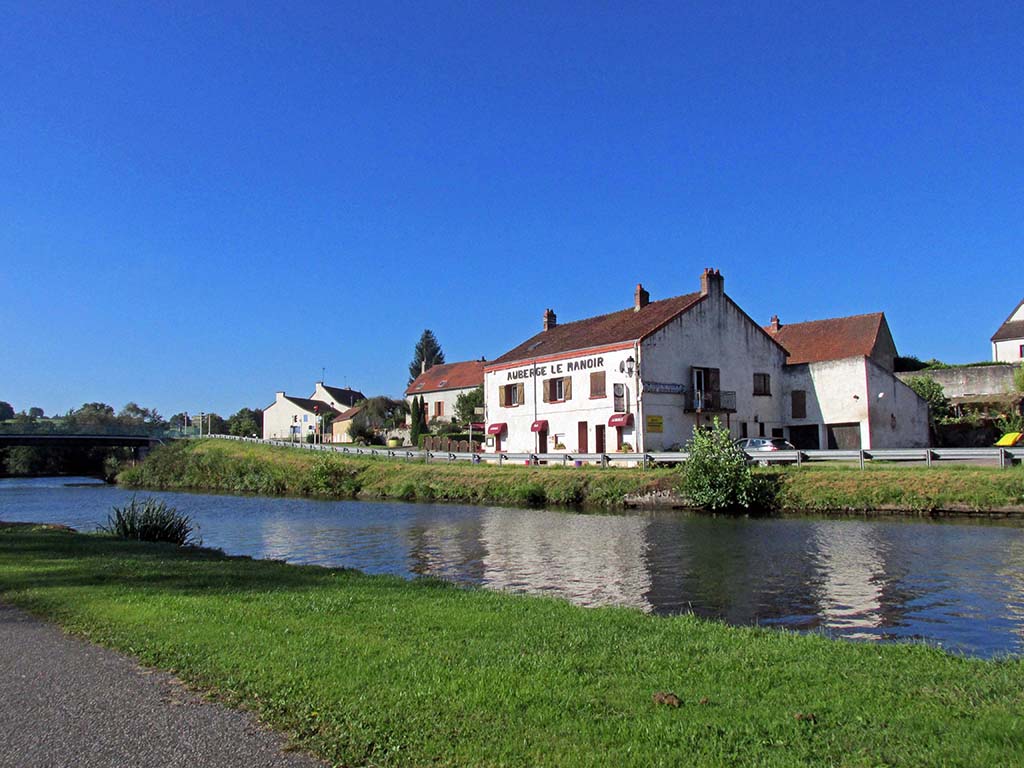 St Leger-Sur-Dheune-Palinges-France-Canal du Centre