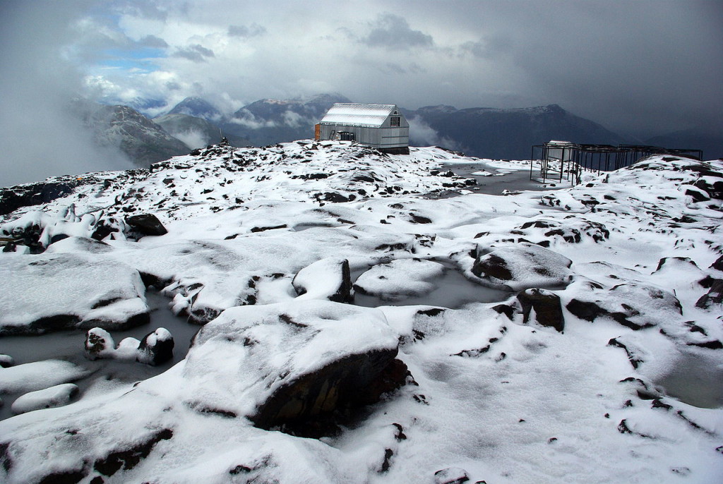 Hiking Cerro Tronador-Refugio_Otto_Meiling_in winter