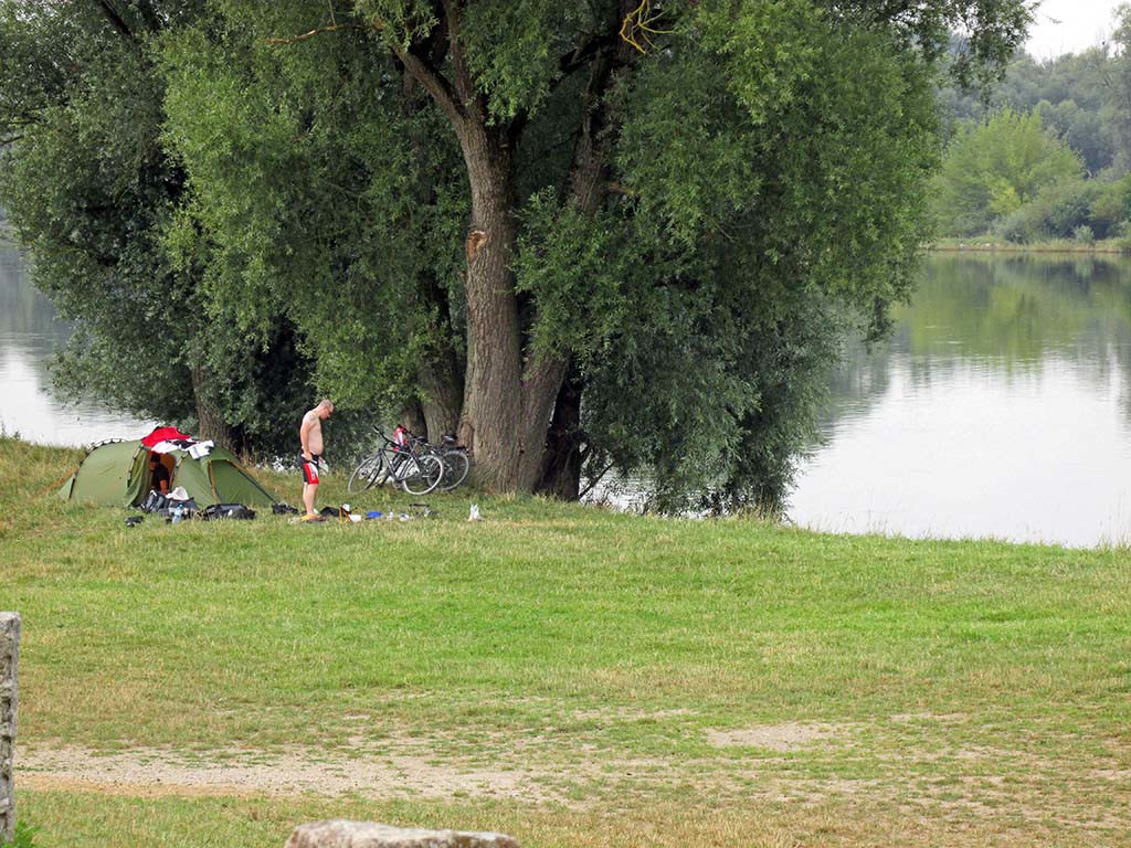 Deggendorf-Straubing Germany-Free camping on Danube