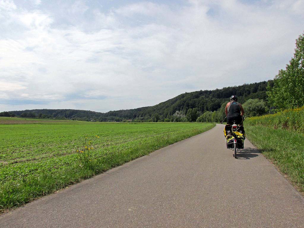Regensburg-Neustadt-Germany-bike paths-gravel