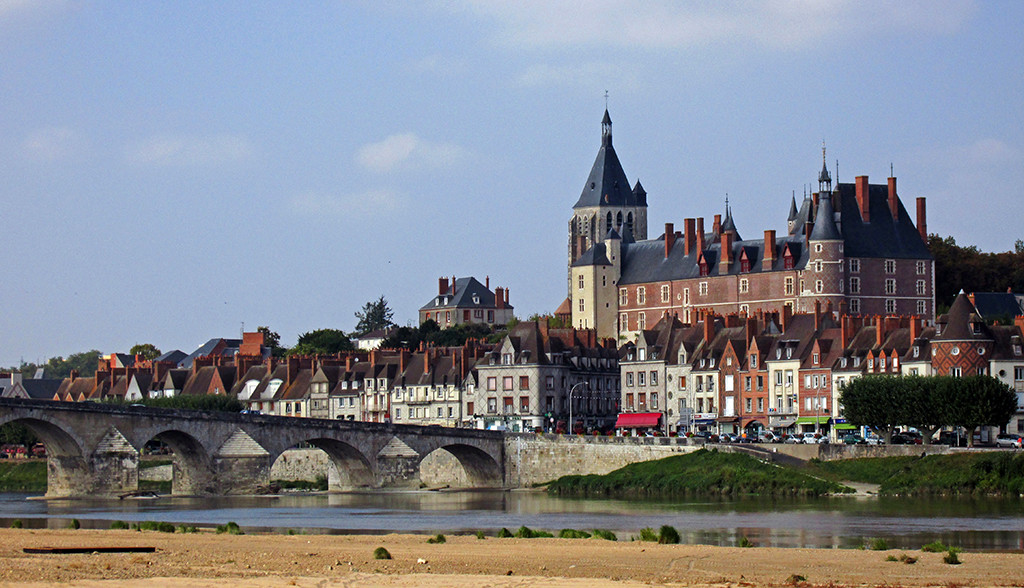 Cosne-Cours-Sur-Loire-Gien-France-Gien