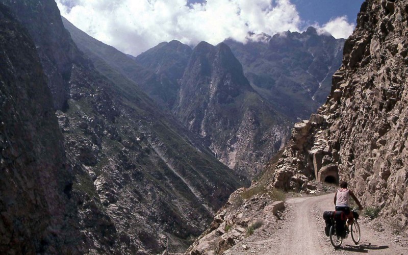 Hiking Biking Adventures-Bicycling Peru