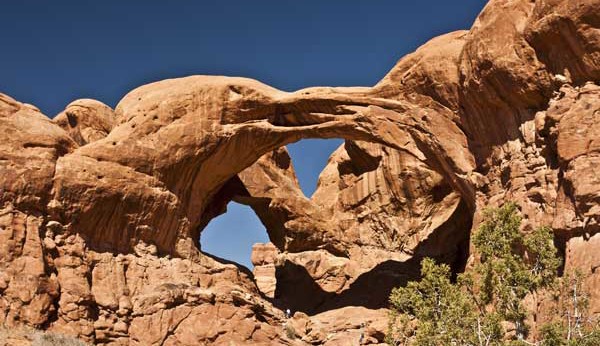 Hiking Utah-Hiking Arches-Canyonlands National Parks-Hiking Arches-Double Arch