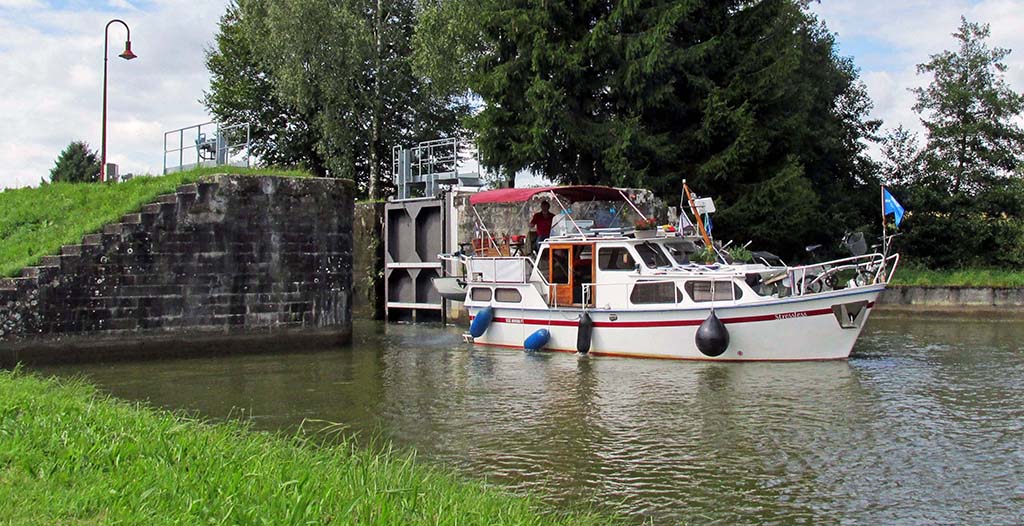 Mulhouse-Montbeliard-France-canal Du Rhone Au Rhin